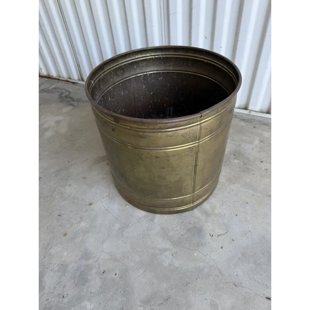 VTG Metal Waste Basket Trash Can Heavy Emboss Brass Shell Pattern Coastal Patina